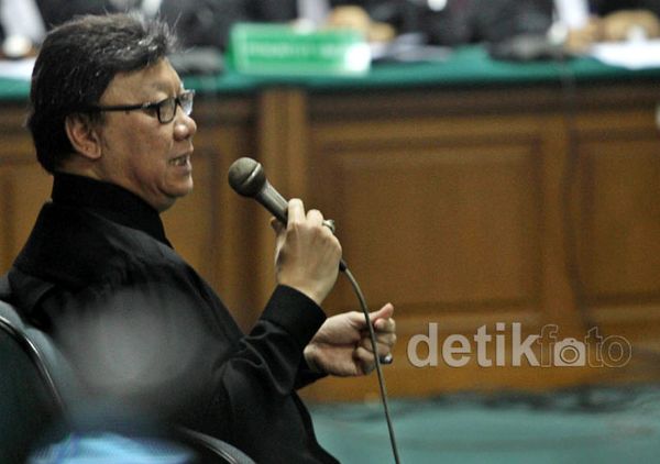 Tjahjo Kumolo Bersaksi untuk Miranda