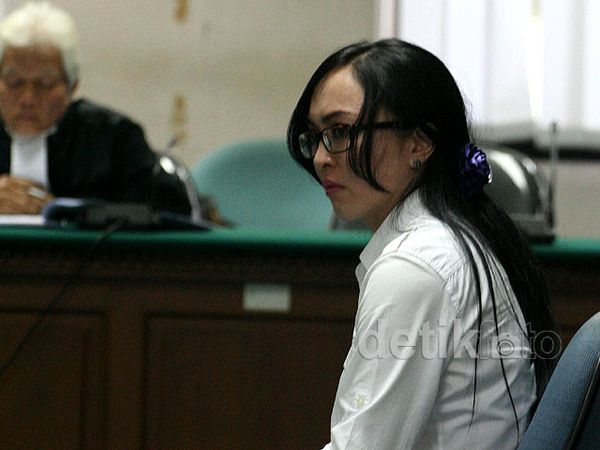 Angie Jalani Sidang Perdana