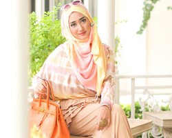 Cerita Menarik di Balik Nama Label Busana Muslim Dian Pelangi