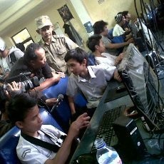 Ini Dia Alasan Pelajar yang Tepergok Bolos di Warnet