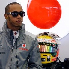 Hamilton Dikabarkan Merapat ke Mercedes, McLaren: Itu Tak Benar
