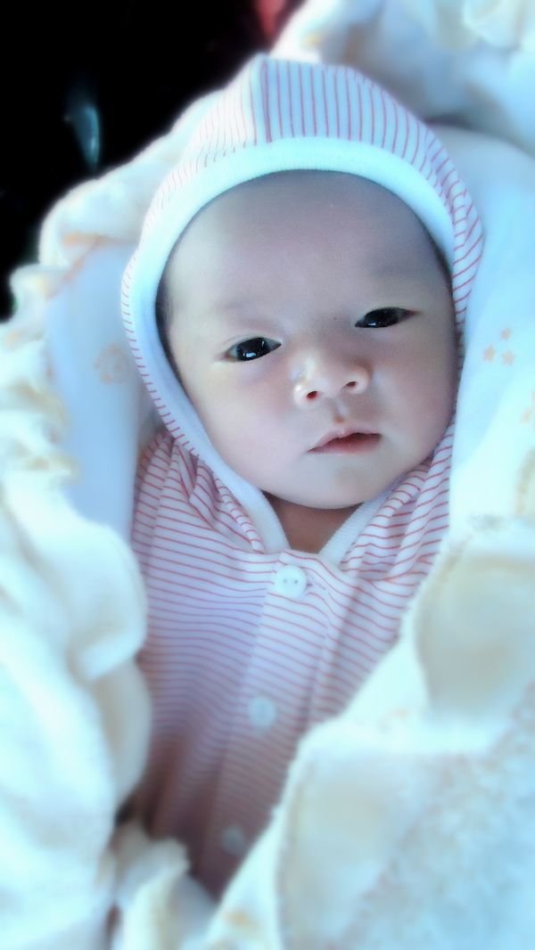 Saajeda Mozeina, 2 Bulan, Perempuan