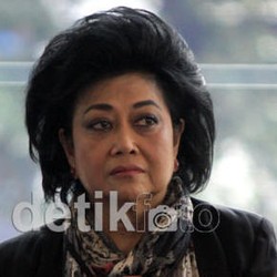 Hartati Tak Hadir, Massa Save Hartati Mulai Tinggalkan KPK