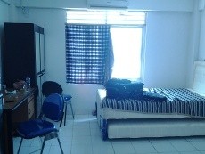 Tirai Belum Dipasang, Sarung pun Berkibar di Wisma Atlet PON