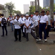 Bawa Poster Save Hartati, Seribuan Orang Gelar Demonstrasi di KPK