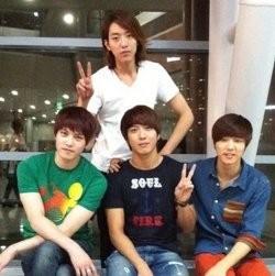 CNBlue Ingin Wajib Militer Bersama-sama