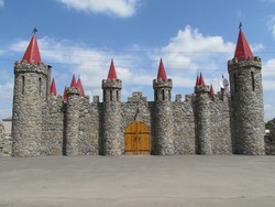 Nyata! Ada Kastil Shrek di Ukraina