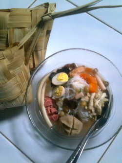 Sop Kimlo Menghangatkan Lebaran Kami