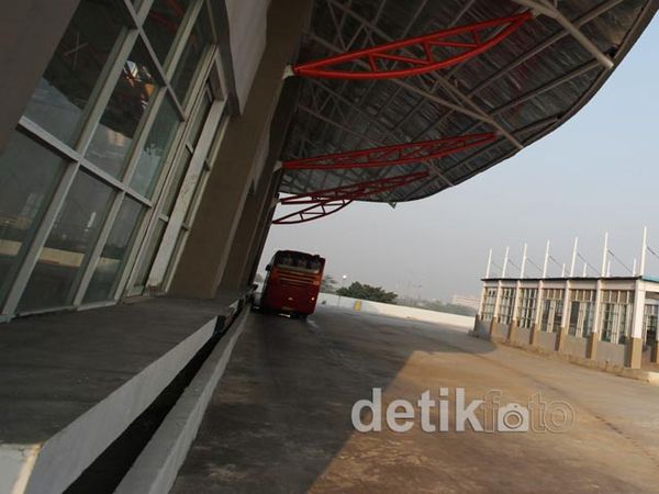 Megahnya Terminal Sentra Timur Pulo Gebang