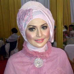 Dilamar Sang Kekasih, Eddies Adelia Sumringah