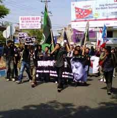 Ratusan Orang Turun ke Jalan Peringati 8 Tahun Munir