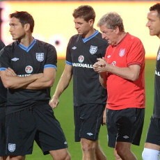 Lupakan Euro 2012, Inggris Harus Bangkit