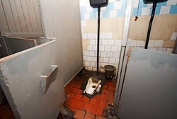 Lebih dari 100 Juta Orang di Asia Timur Masih BAB Sembarangan