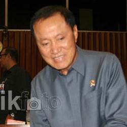 Tak Ada Data Penting di Galaxy Note Amir Syamsuddin yang Kecopetan