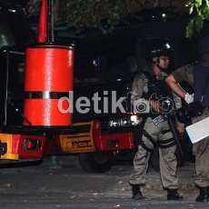 Pistol di Depok Mirip Milik Farhan, Ulah Jaringan Teroris Solo?