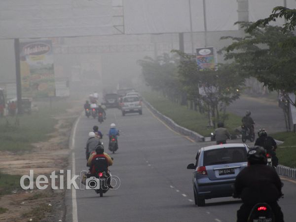 Kabut Asap Selimuti Pekanbaru