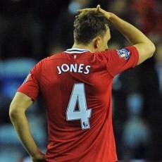 Phil Jones Absen 2 Bulan