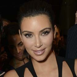 Kim Kardashian Makin Hot!