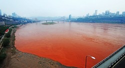 Hah? Sungai Yangtze Jadi Semerah Darah