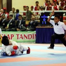 Aksi Karate Kid Hibur Penonton