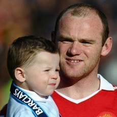 Demi Kai, Rooney Jaga Perangai
