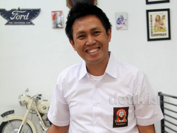 Eko Patrio Jadi Anak SMA Lagi