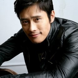 Makin Tua, Lee Byung Hun Kesulitan Bentuk Otot Tubuhnya