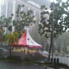 Jelang Pembukaan PON, Hujan Guyur Pekanbaru