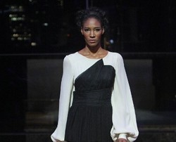 Diusir Dari Panti Asuhan, Gadis Ini Justru Jadi Top Model