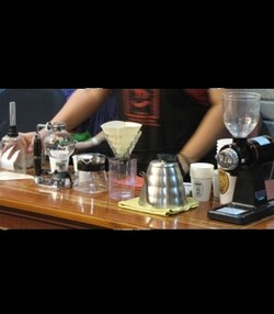 Ingin Bikin Kopi a la Kafe di Rumah? Siapkan Alat-alat Ini!