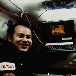 Bapak Laptop Modern Meninggal Dunia 