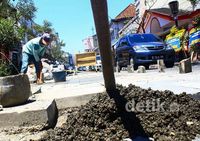 Perbaikan Jalan Braga Bikin Macet