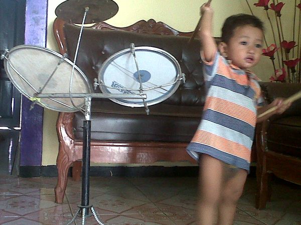 Billy Alvaro, 1,8 Tahun, Lelaki