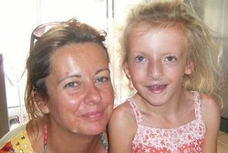 Gadis Bisu Ini Akhirnya Bisa Bilang Cinta pada Ibunya