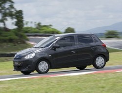 Di Balik Kemudi Mitsubishi Mirage
