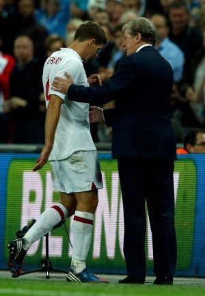 Hodgson: Gerrard Tak Layak Dikartu Merah