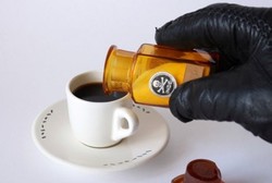 Benarkah Meracun Orang Itu Paling Mudah Lewat Makanan?