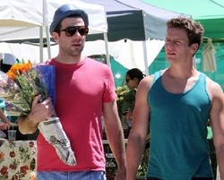 Bintang Star Trek Zachary Quinto Akui Punya Kekasih Pria 