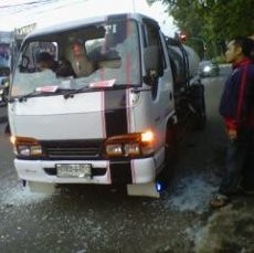 Berandalan Bermotor Serang Sopir Truk di Dago