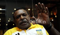 Manajer tim sepakbola Papua, Mesakh Manibor, berharap ketegangan pada tehnical meeting cabang olahraga sepakbola PON XVIII Riau, bisa diselesaikan dengan bijak dan sportif.