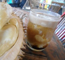 Uniknya Kolaborasi Bajigur dan Durian