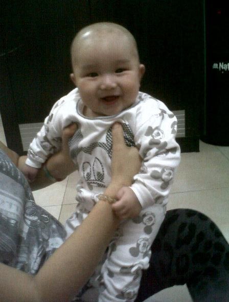 James Brilliant, 8 Bulan, Lelaki