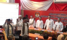 Ribuan Pendukung Bakal Cagub Sulsel Sesaki KPUD
