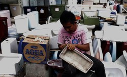 Kloset Duduk Wajib Punya Standar Mulai 2013