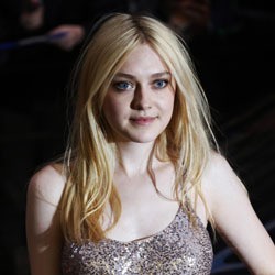 Anggunnya Dakota Fanning