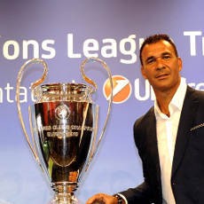 Gullit Impikan Latih Milan