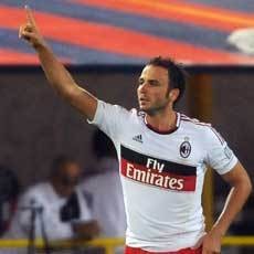 Kondisi Pazzini Bikin Milan Was-was