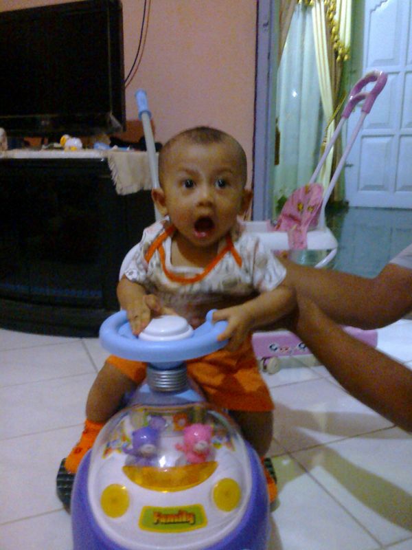 Rasyid Malik Ibrahim, 10 Bulan, Lelaki