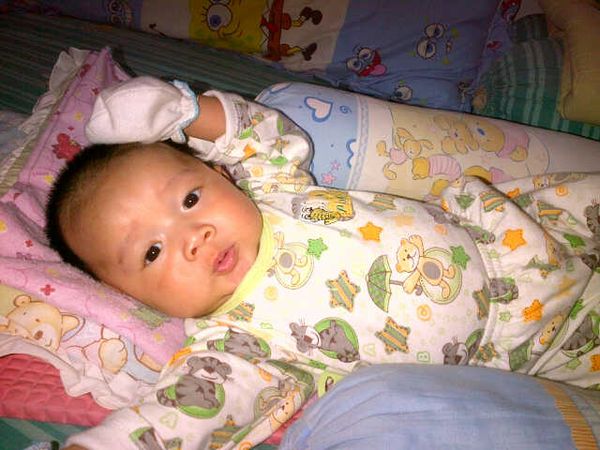 Phylio Julianto, 4 Bulan, Lelaki