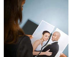 6 Fase yang Harus Dilalui Wanita Setelah Diputuskan Kekasih